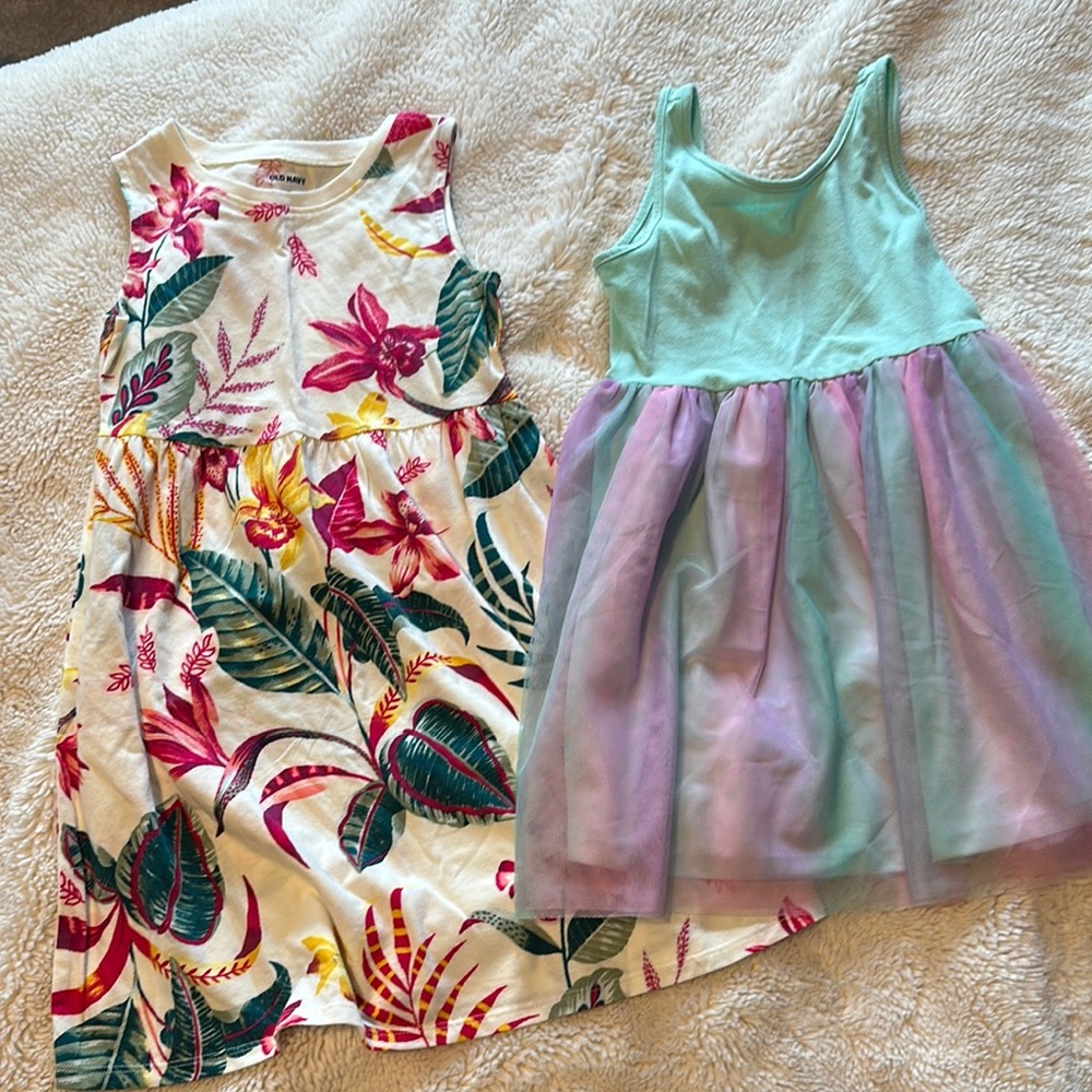5T dresses - Old Navy floral never worn. EUC aqua dress